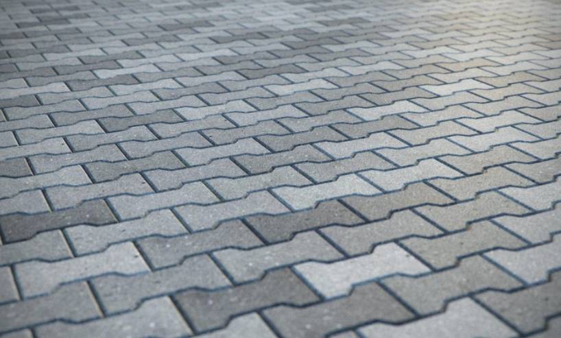 Choosing the Right Pavers for Hot Weather